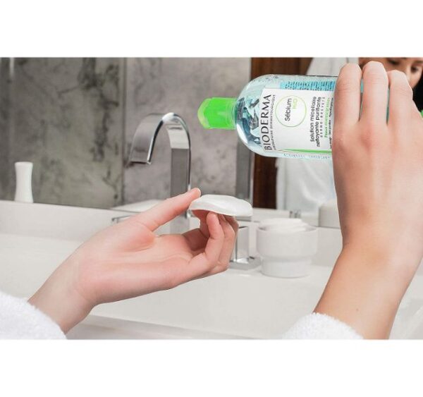 Bioderma Sebium H2O Cleansing Solution 250 ml - Image 2