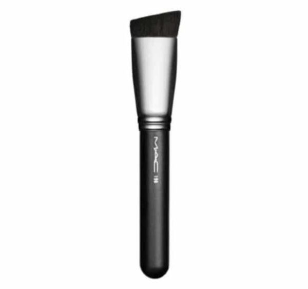 MAC 196 Slanted Flat Top Foundation Brush