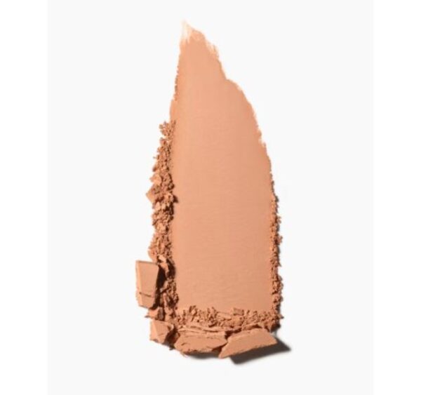 MAC Studio Fix Fluid SPF 15 Foundation - NC30 - Image 2